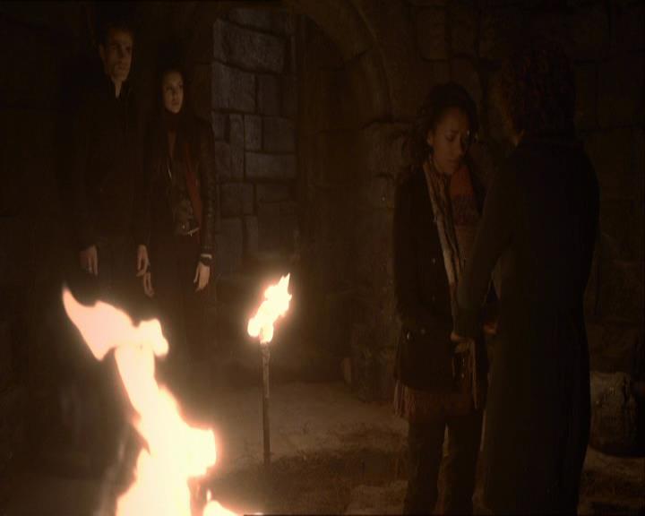 VampireDiariesWorld_dot_org-114FoolMeOnce1397.jpg