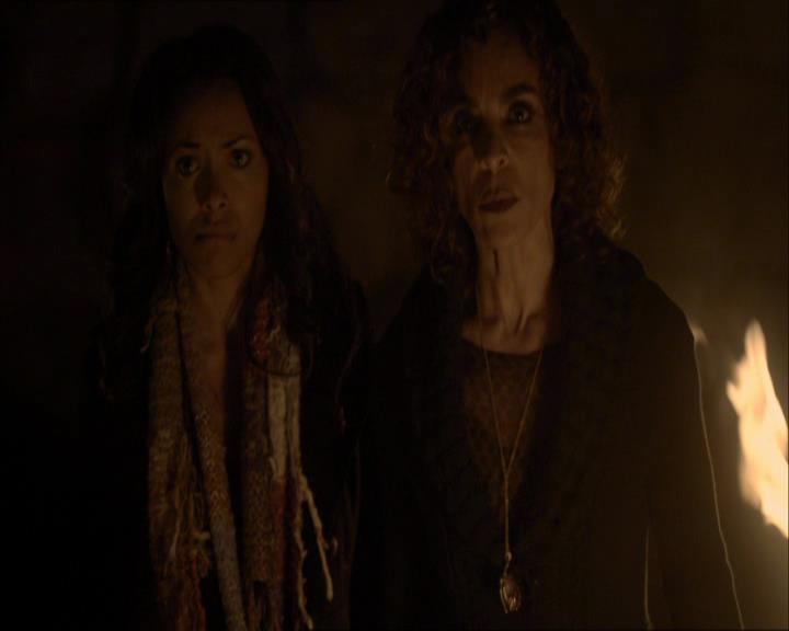 VampireDiariesWorld_dot_org-114FoolMeOnce1424.jpg