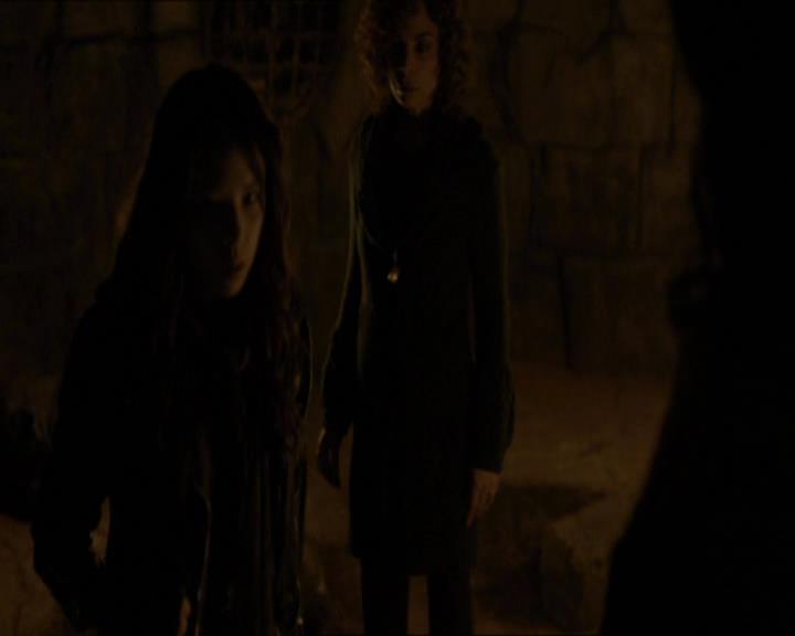 VampireDiariesWorld_dot_org-114FoolMeOnce1510.jpg