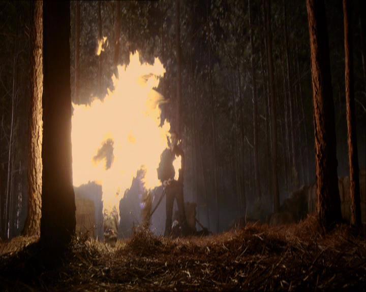 VampireDiariesWorld_dot_org-114FoolMeOnce1556.jpg