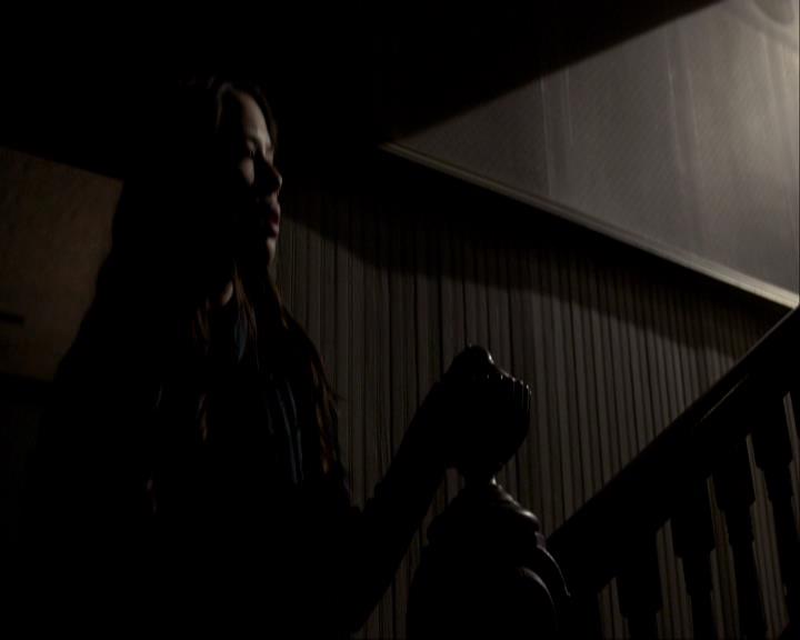 VampireDiariesWorld_dot_org-116ThereGoesTheNeighbourhood0009.jpg