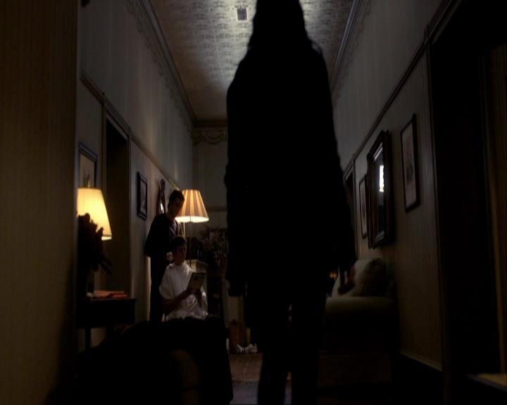 VampireDiariesWorld_dot_org-116ThereGoesTheNeighbourhood0014.jpg