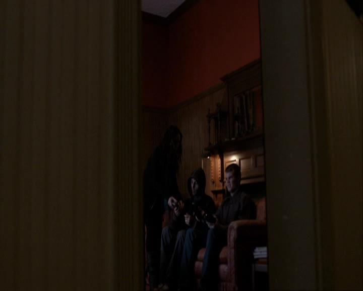 VampireDiariesWorld_dot_org-116ThereGoesTheNeighbourhood0024.jpg