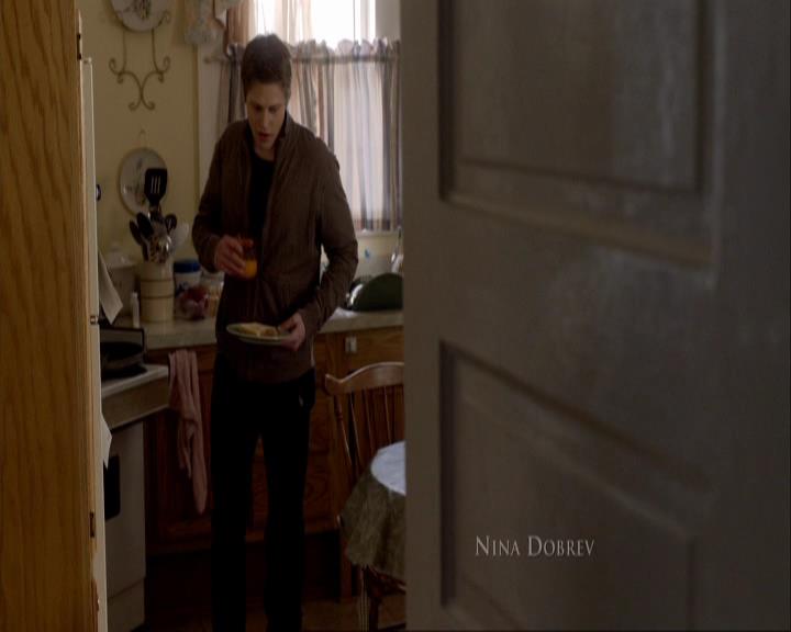 VampireDiariesWorld_dot_org-116ThereGoesTheNeighbourhood0078.jpg