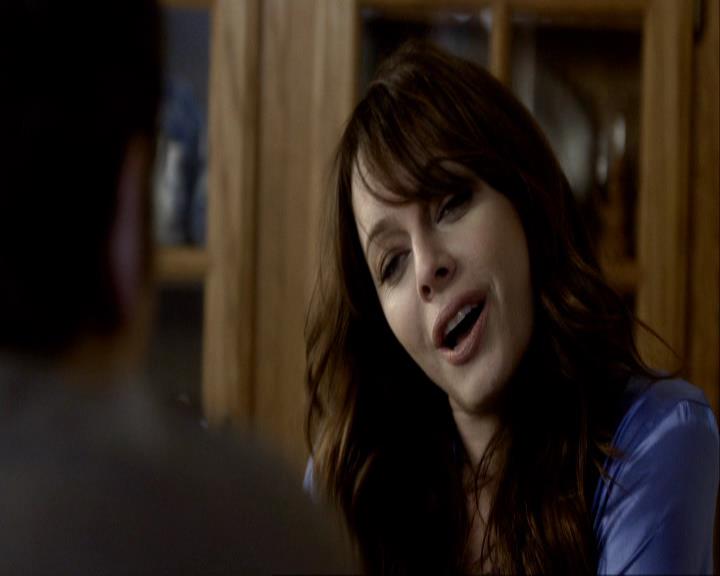 VampireDiariesWorld_dot_org-116ThereGoesTheNeighbourhood0126.jpg VampireDiariesWorld_dot_org-116ThereGoesTheNeighbourhood0126.jpg