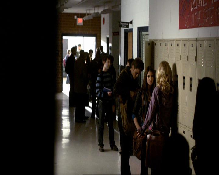 VampireDiariesWorld_dot_org-116ThereGoesTheNeighbourhood0301.jpg VampireDiariesWorld_dot_org-116ThereGoesTheNeighbourhood0301.jpg