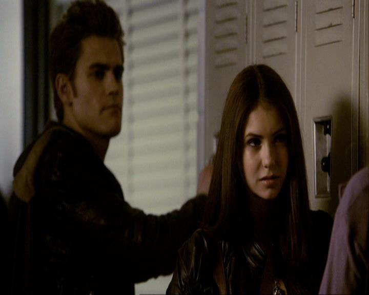 VampireDiariesWorld_dot_org-116ThereGoesTheNeighbourhood0313.jpg