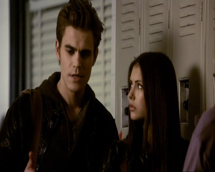 VampireDiariesWorld_dot_org-116ThereGoesTheNeighbourhood0332.jpg