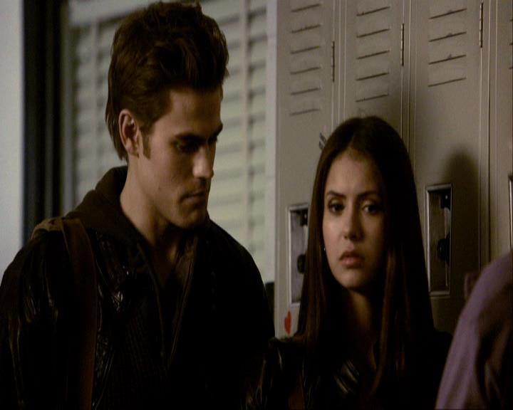 VampireDiariesWorld_dot_org-116ThereGoesTheNeighbourhood0334.jpg