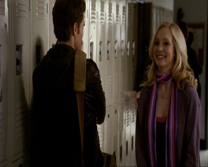 VampireDiariesWorld_dot_org-116ThereGoesTheNeighbourhood0340.jpg VampireDiariesWorld_dot_org-116ThereGoesTheNeighbourhood0340.jpg