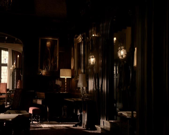 VampireDiariesWorld_dot_org-116ThereGoesTheNeighbourhood0352.jpg