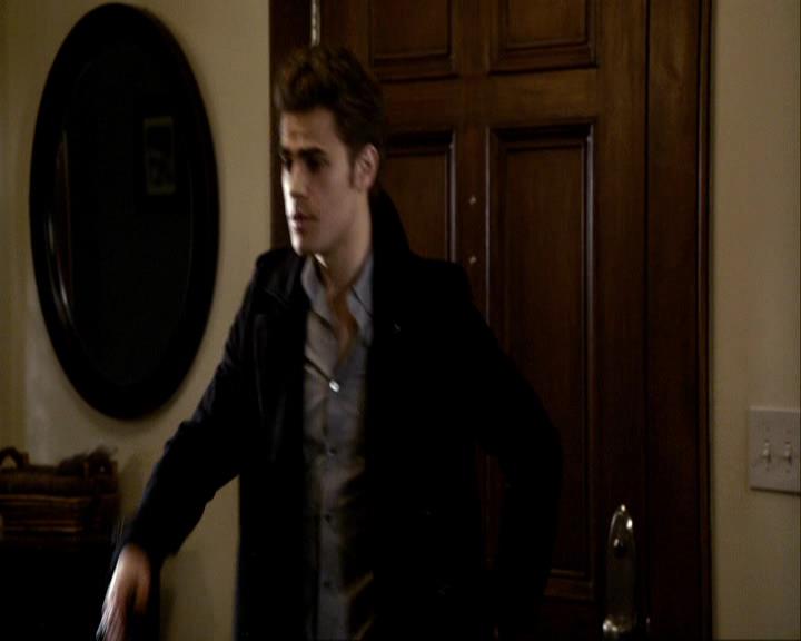 VampireDiariesWorld_dot_org-116ThereGoesTheNeighbourhood0563.jpg