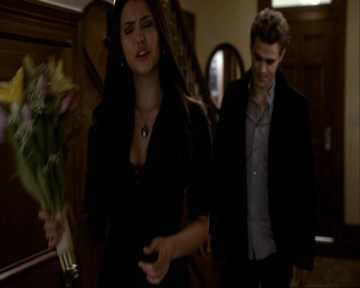 VampireDiariesWorld_dot_org-116ThereGoesTheNeighbourhood0566.jpg