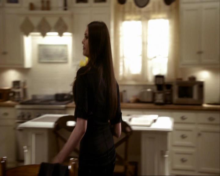 VampireDiariesWorld_dot_org-116ThereGoesTheNeighbourhood0569.jpg