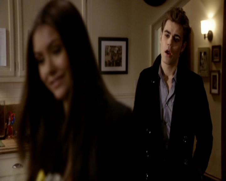 VampireDiariesWorld_dot_org-116ThereGoesTheNeighbourhood0571.jpg