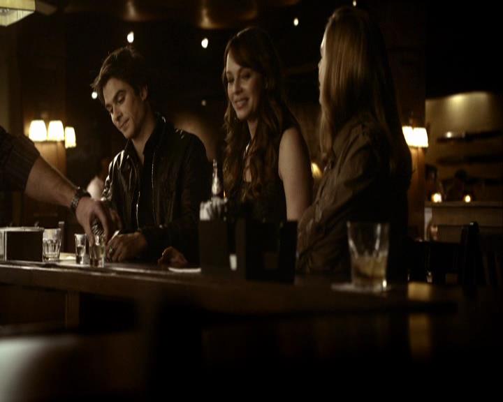 VampireDiariesWorld_dot_org-116ThereGoesTheNeighbourhood0731.jpg