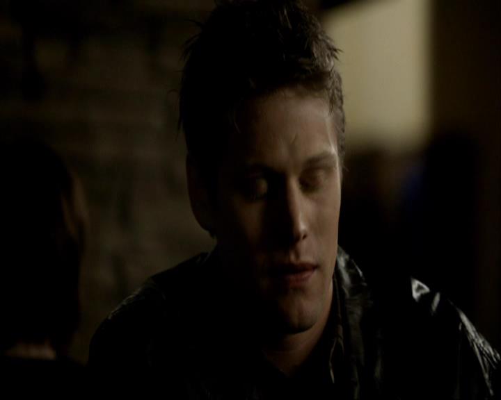 VampireDiariesWorld_dot_org-116ThereGoesTheNeighbourhood0830.jpg