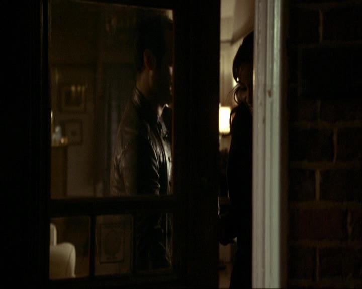 VampireDiariesWorld_dot_org-116ThereGoesTheNeighbourhood0832.jpg VampireDiariesWorld_dot_org-116ThereGoesTheNeighbourhood0832.jpg