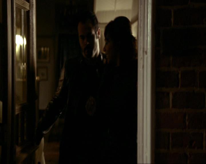 VampireDiariesWorld_dot_org-116ThereGoesTheNeighbourhood0833.jpg VampireDiariesWorld_dot_org-116ThereGoesTheNeighbourhood0833.jpg