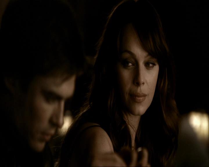VampireDiariesWorld_dot_org-116ThereGoesTheNeighbourhood0905.jpg VampireDiariesWorld_dot_org-116ThereGoesTheNeighbourhood0905.jpg