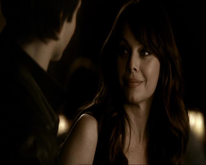 VampireDiariesWorld_dot_org-116ThereGoesTheNeighbourhood0911.jpg