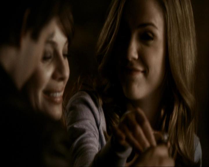 VampireDiariesWorld_dot_org-116ThereGoesTheNeighbourhood0916.jpg