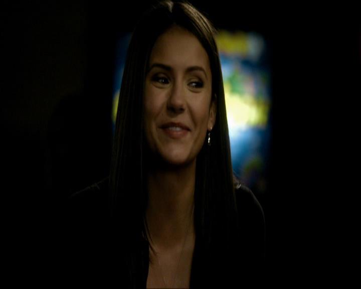 VampireDiariesWorld_dot_org-116ThereGoesTheNeighbourhood0934.jpg