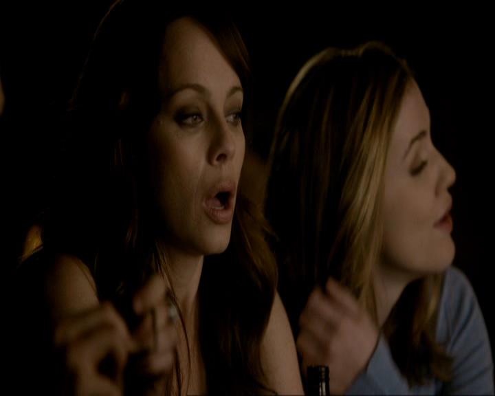 VampireDiariesWorld_dot_org-116ThereGoesTheNeighbourhood0968.jpg VampireDiariesWorld_dot_org-116ThereGoesTheNeighbourhood0968.jpg