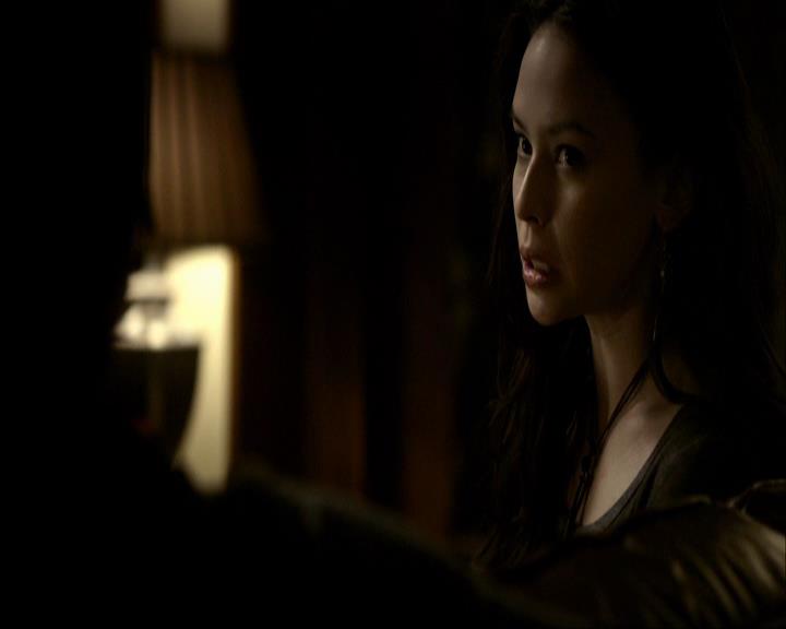 VampireDiariesWorld_dot_org-116ThereGoesTheNeighbourhood0989.jpg
