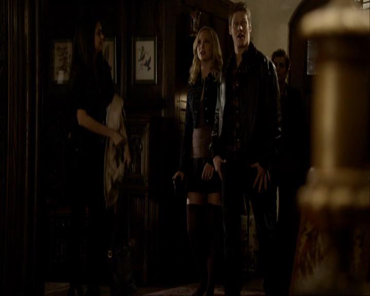 VampireDiariesWorld_dot_org-116ThereGoesTheNeighbourhood1197.jpg VampireDiariesWorld_dot_org-116ThereGoesTheNeighbourhood1197.jpg