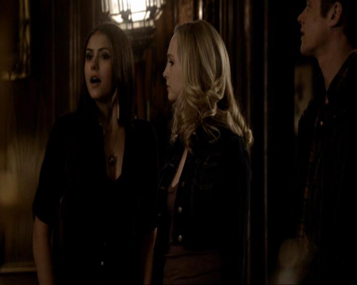 VampireDiariesWorld_dot_org-116ThereGoesTheNeighbourhood1211.jpg VampireDiariesWorld_dot_org-116ThereGoesTheNeighbourhood1211.jpg