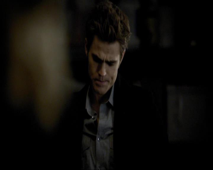 VampireDiariesWorld_dot_org-116ThereGoesTheNeighbourhood1280.jpg