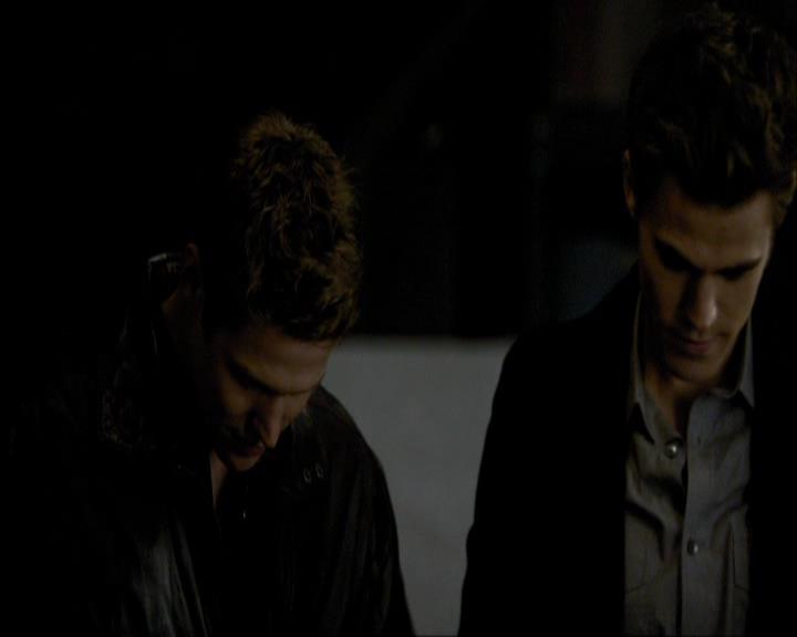 VampireDiariesWorld_dot_org-116ThereGoesTheNeighbourhood1286.jpg VampireDiariesWorld_dot_org-116ThereGoesTheNeighbourhood1286.jpg