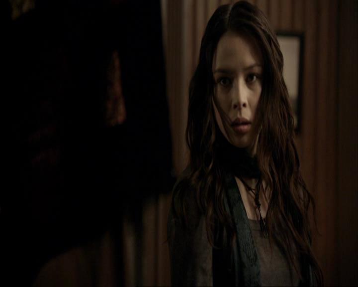 VampireDiariesWorld_dot_org-116ThereGoesTheNeighbourhood1793.jpg