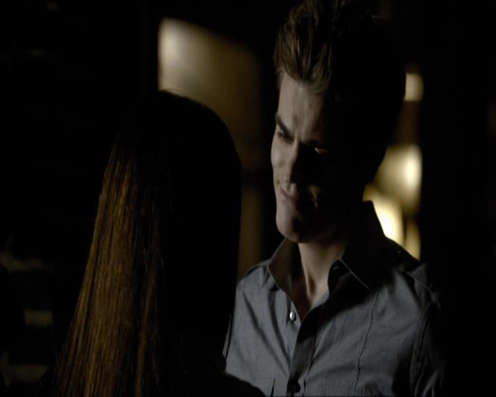 VampireDiariesWorld_dot_org-116ThereGoesTheNeighbourhood1838.jpg