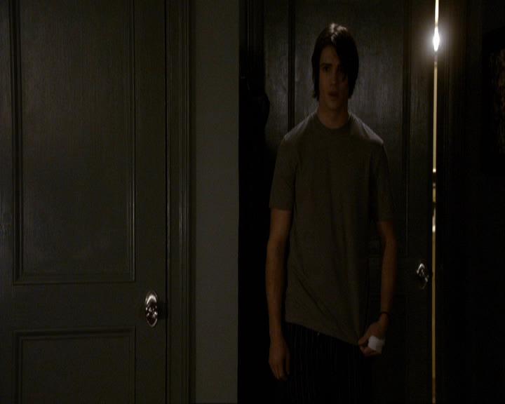 VampireDiariesWorld_dot_org-116ThereGoesTheNeighbourhood2157.jpg