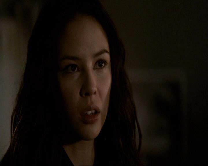 VampireDiariesWorld_dot_org-116ThereGoesTheNeighbourhood2192.jpg
