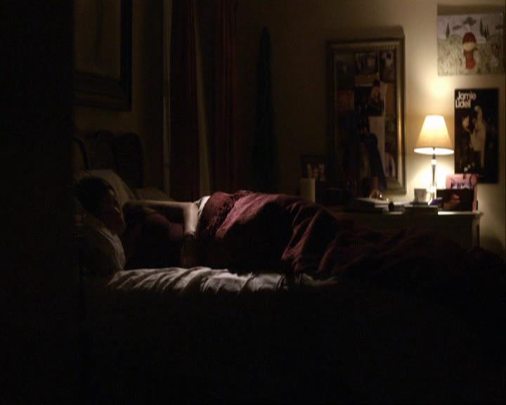 VampireDiariesWorld_dot_org-117LetTheRightOneIn0010.jpg