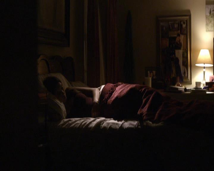 VampireDiariesWorld_dot_org-117LetTheRightOneIn0012.jpg