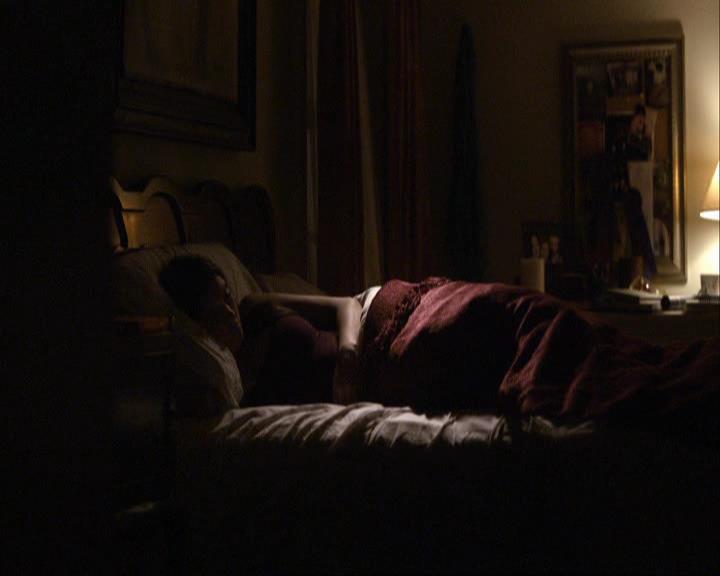 VampireDiariesWorld_dot_org-117LetTheRightOneIn0014.jpg