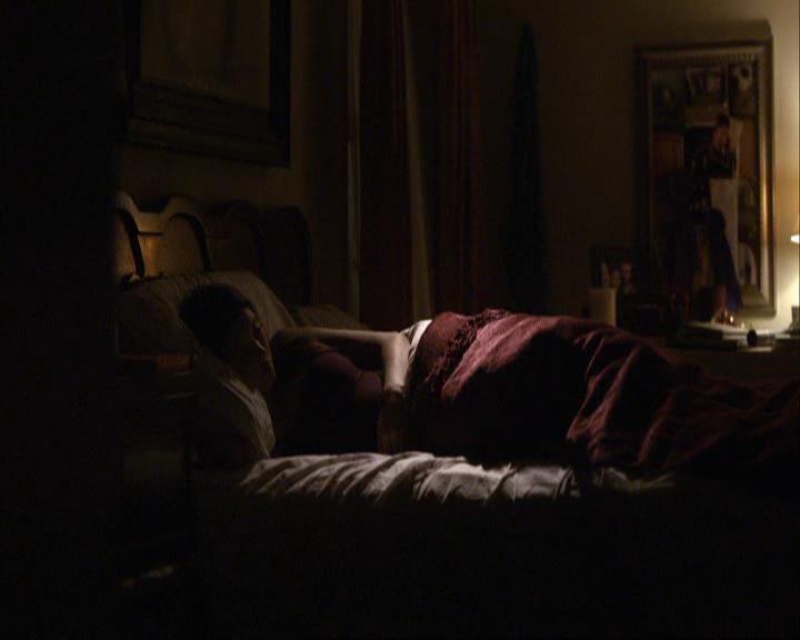VampireDiariesWorld_dot_org-117LetTheRightOneIn0015.jpg