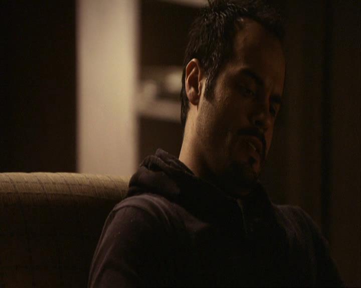 VampireDiariesWorld_dot_org-117LetTheRightOneIn0129.jpg