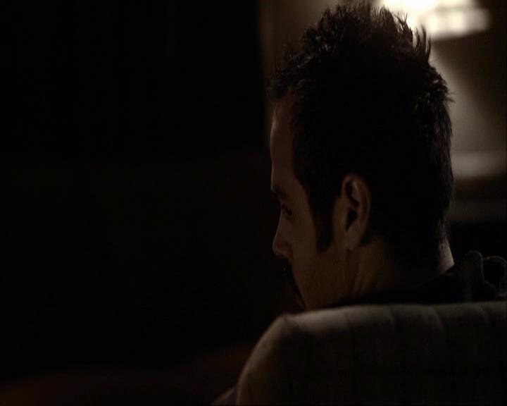 VampireDiariesWorld_dot_org-117LetTheRightOneIn0173.jpg