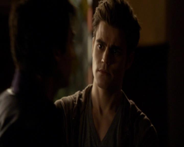 VampireDiariesWorld_dot_org-117LetTheRightOneIn0206.jpg