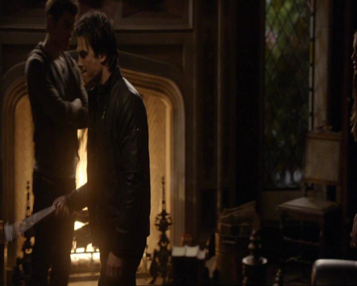 VampireDiariesWorld_dot_org-117LetTheRightOneIn0225.jpg