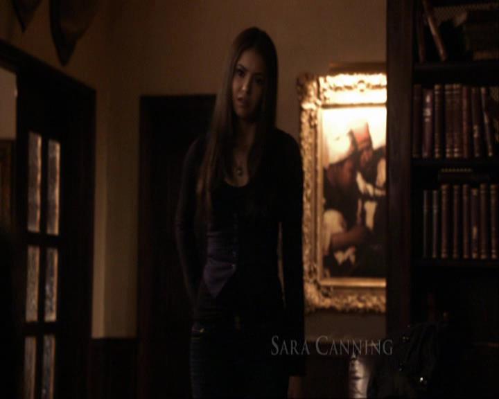 VampireDiariesWorld_dot_org-117LetTheRightOneIn0229.jpg