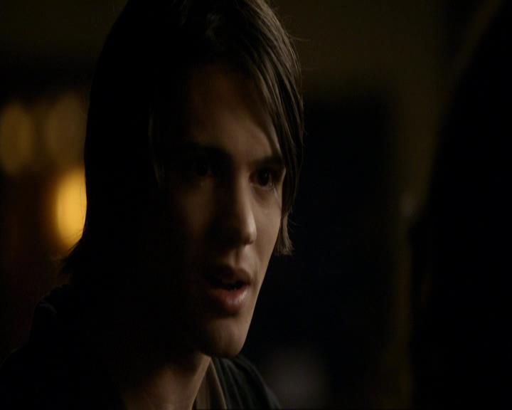 VampireDiariesWorld_dot_org-117LetTheRightOneIn0280.jpg