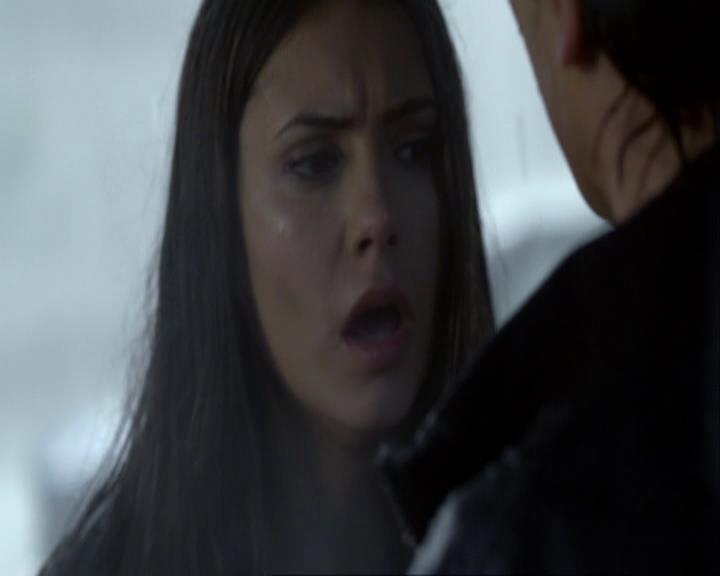 VampireDiariesWorld_dot_org-117LetTheRightOneIn0555.jpg