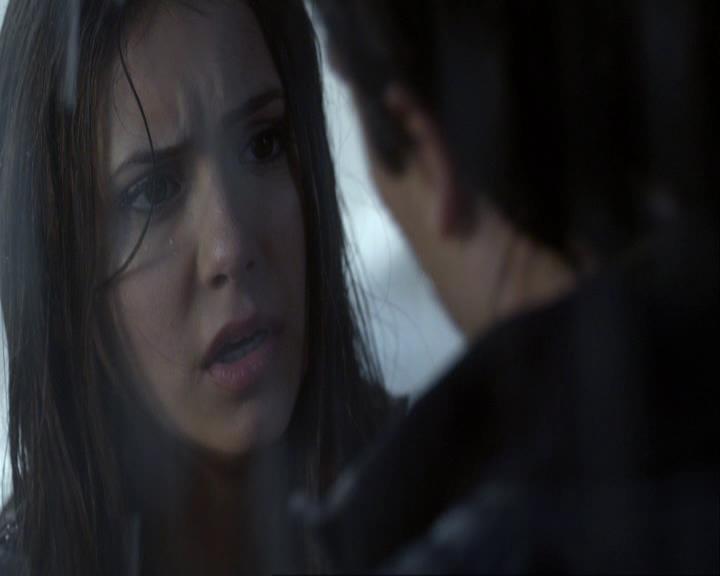 VampireDiariesWorld_dot_org-117LetTheRightOneIn0574.jpg