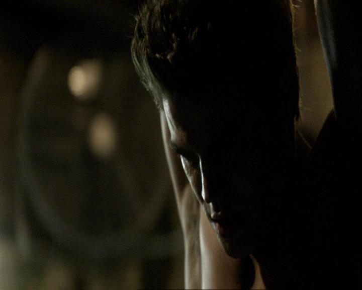 VampireDiariesWorld_dot_org-117LetTheRightOneIn0590.jpg